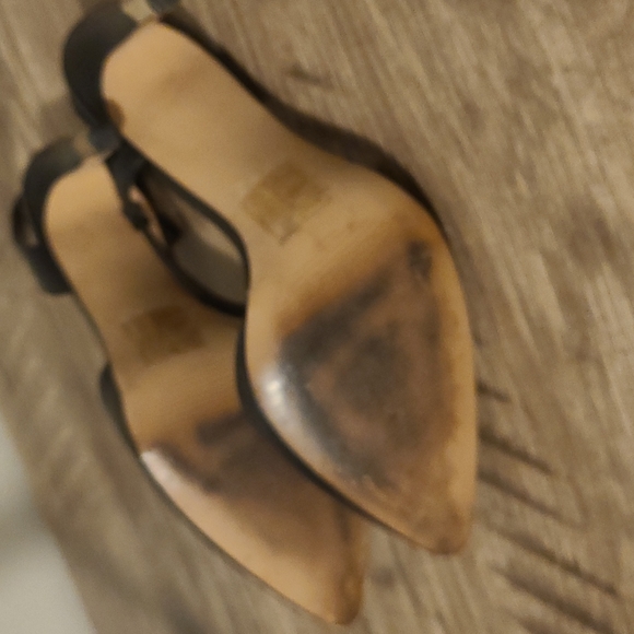 Heels - Picture 4 of 4